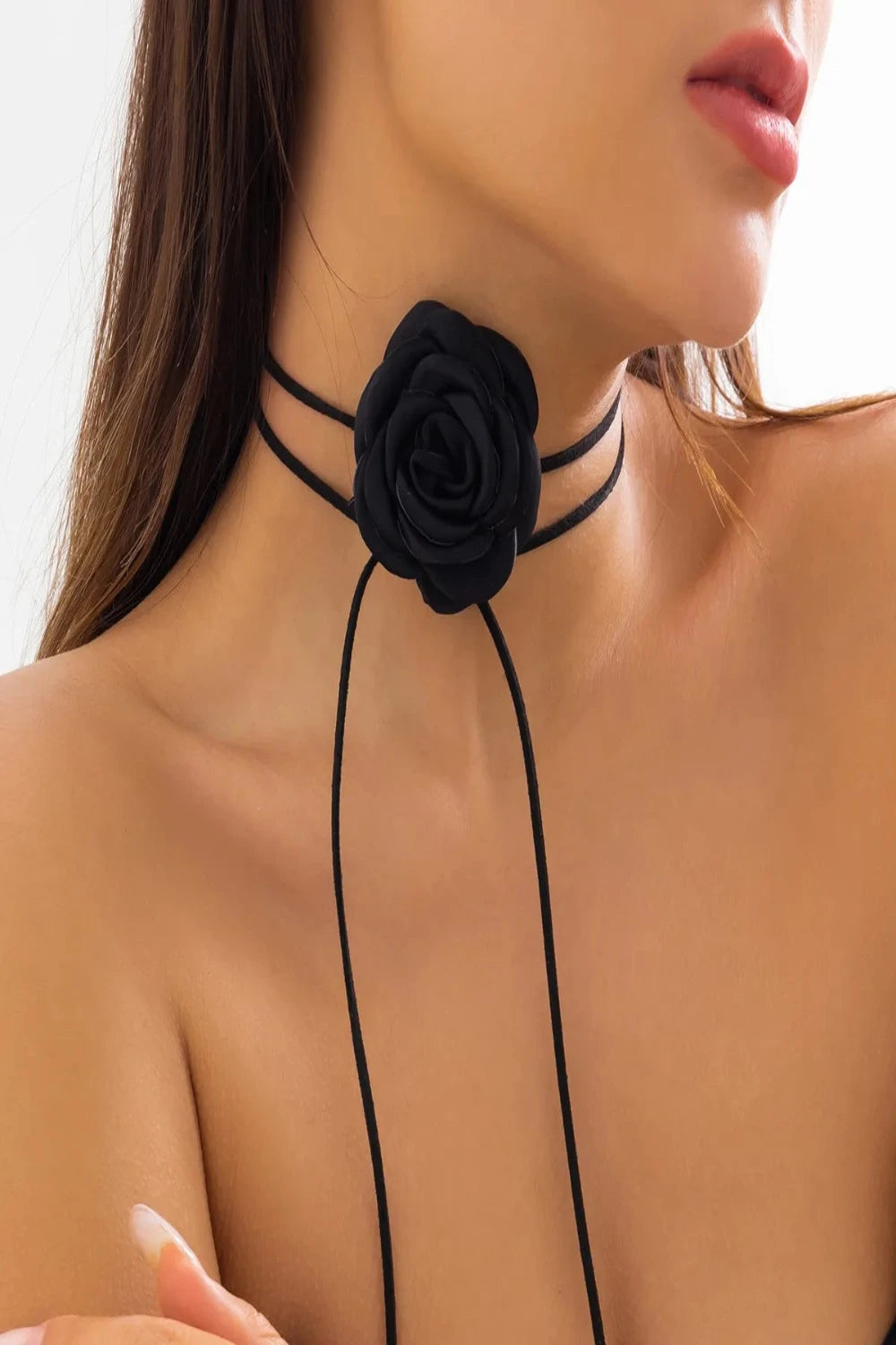 GOTHIC ROSE FLOWER CHOCKER