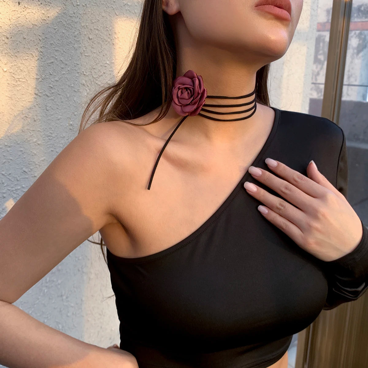 GOTHIC ROSE FLOWER CHOCKER